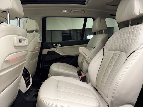 Used 2020 BMW X7 xDrive40i w/ Executive Package AWD/4WD image 15