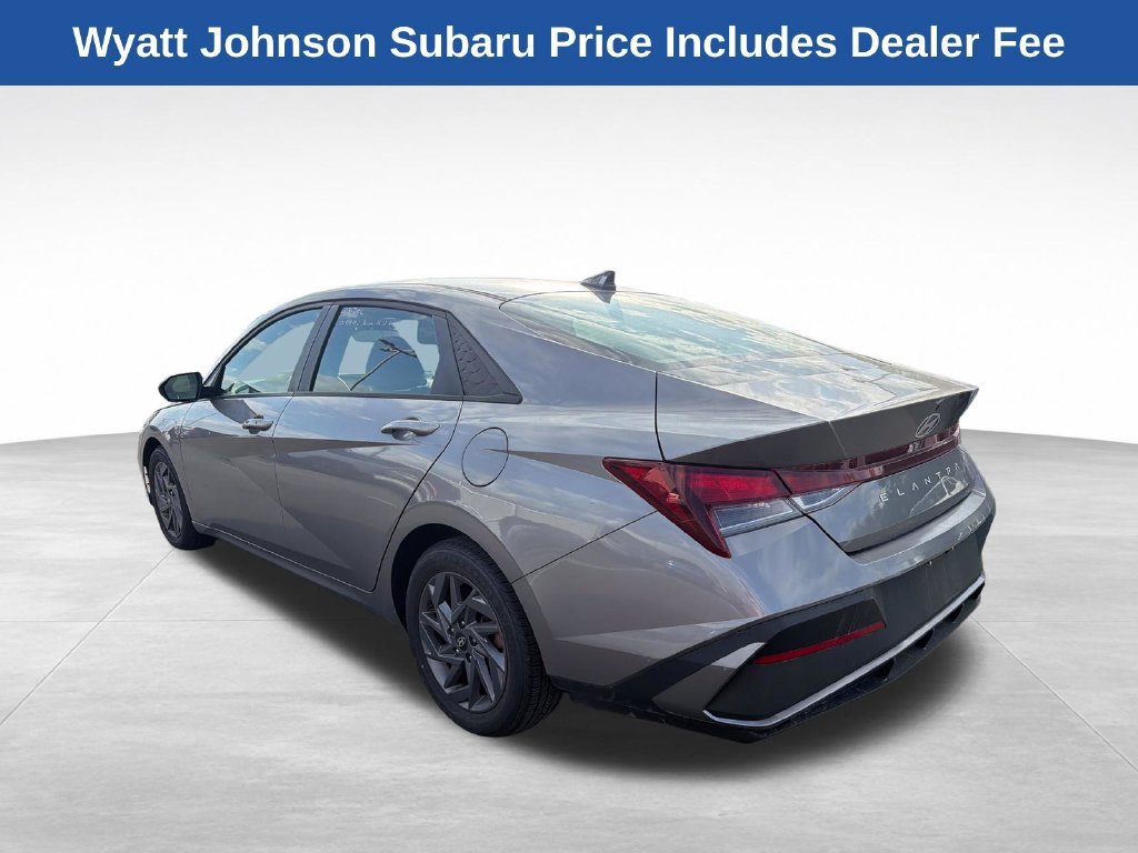 Used 2024 Hyundai Elantra SEL FWD image 7