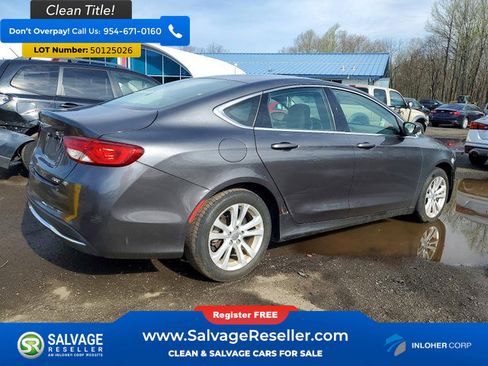 Used 2015 Chrysler 200 Limited FWD image 4