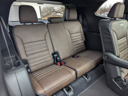 New 2026 GMC Acadia Denali Ultimate image 9