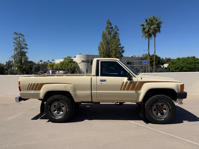 Used 1987 Toyota Pickup 4x4 Regular Cab image 20