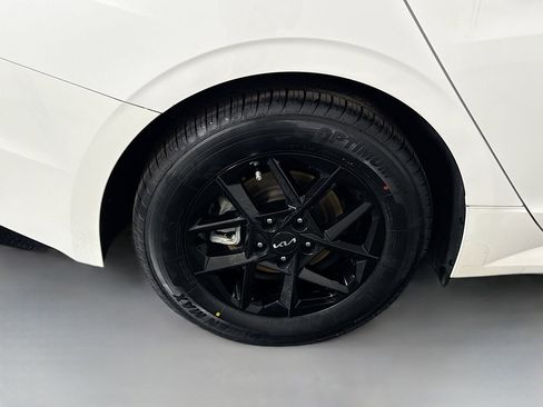 Used 2025 Kia K5 LXS image 33