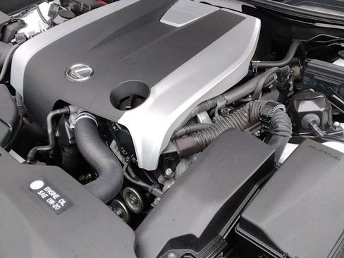 Used 2017 Lexus RC 350 F Sport image 31