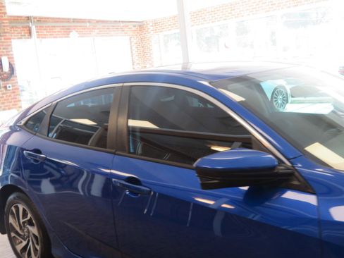 Used 2018 Honda Civic EX image 54