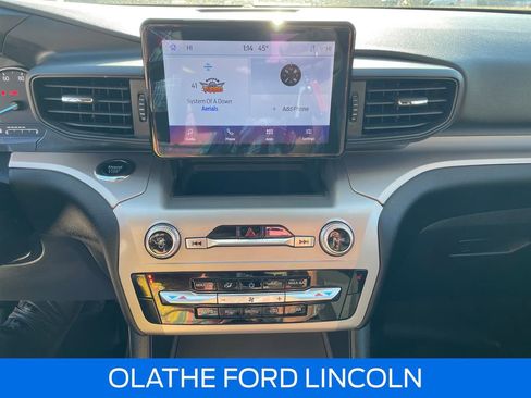 Certified 2023 Ford Explorer XLT image 12