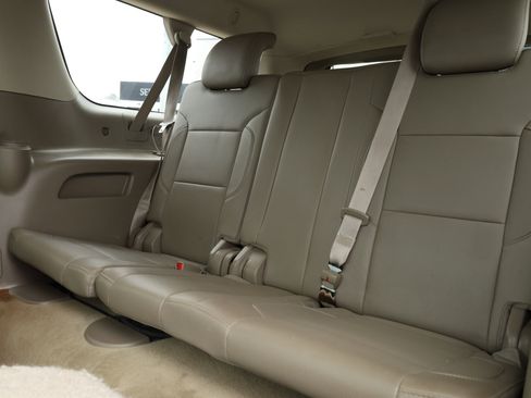 Used 2015 Chevrolet Suburban LTZ image 15