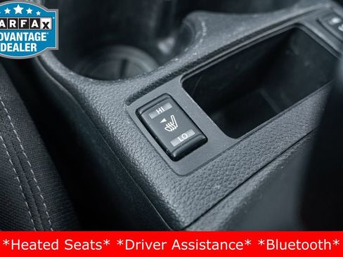 Used 2019 Nissan Rogue SV image 30