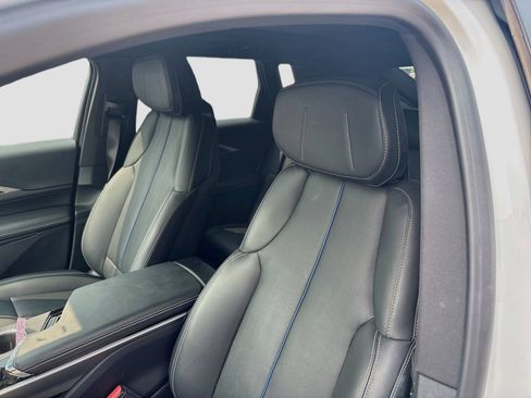 Used 2025 Cadillac Lyriq Sport RWD image 21
