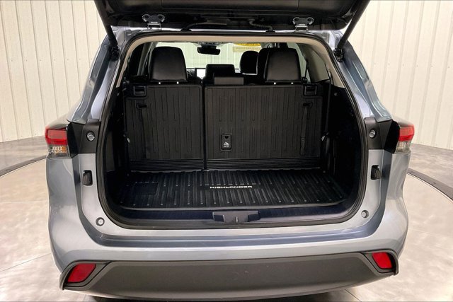 Certified 2024 Toyota Highlander XLE AWD/4WD image 40