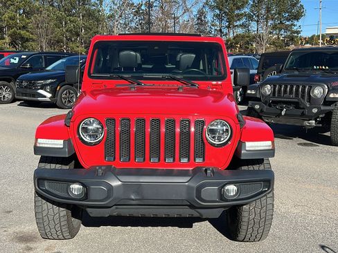Used 2019 Jeep Wrangler Unlimited Sahara image 3