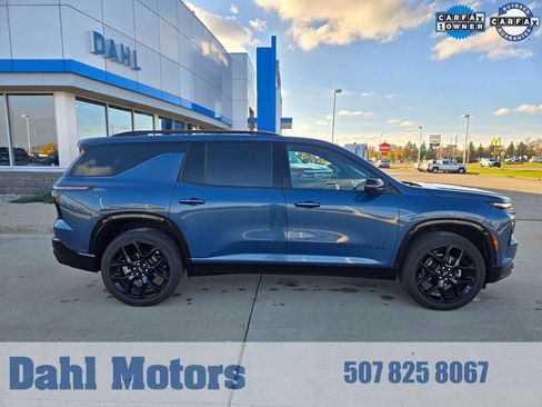 Used 2024 Chevrolet Traverse RS w/ LPO, Floor Liner Package AWD/4WD image 1