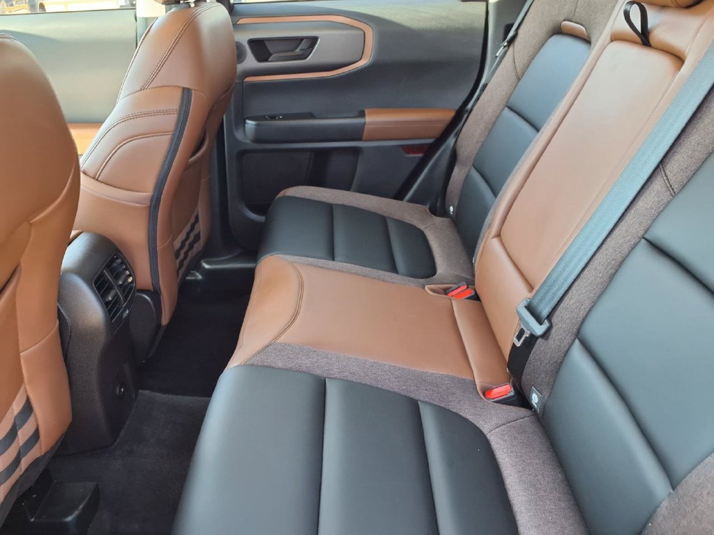 Used 2025 Ford Bronco Sport Outer Banks w/ Outer Banks Tech Package+ AWD/4WD image 12