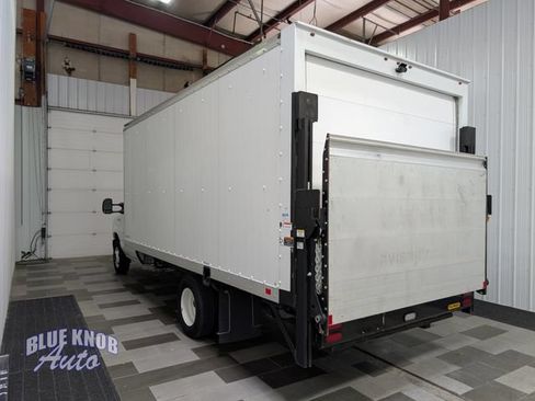 Used 2024 Ford E-350 and Econoline 350 Super Duty RWD image 2