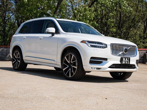 Certified 2024 Volvo XC90 B6 Plus w/ Protection Package Premier AWD/4WD image 7