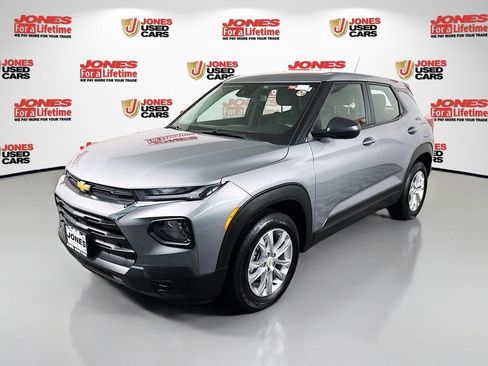 Used 2023 Chevrolet TrailBlazer LS image 11