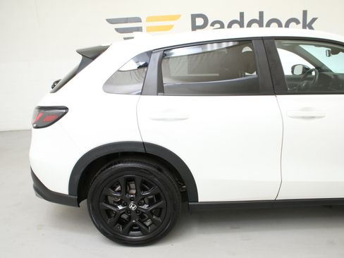 Used 2023 Honda HR-V Sport image 9