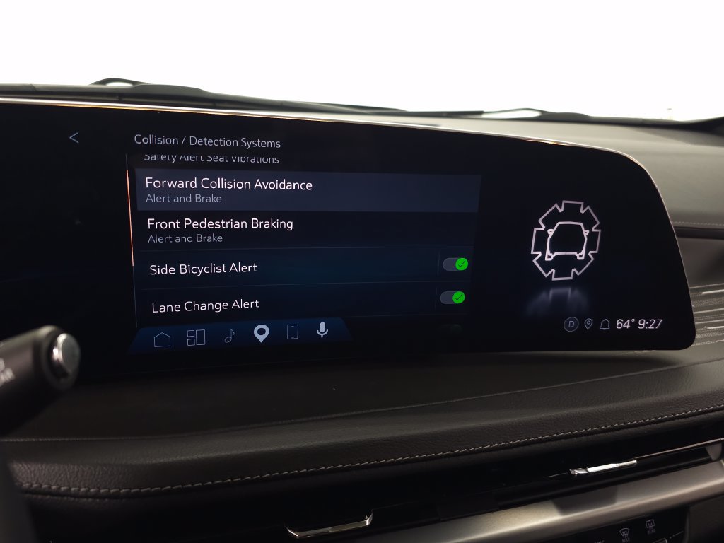 Used 2024 Cadillac XT4 Premium Luxury w/ Technology Package FWD image 27