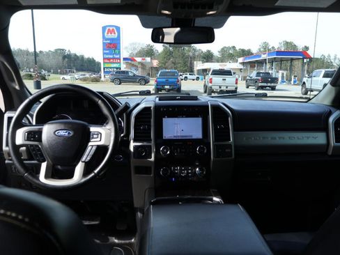 Used 2019 Ford F350 Lariat w/ Lariat Ultimate Package image 11