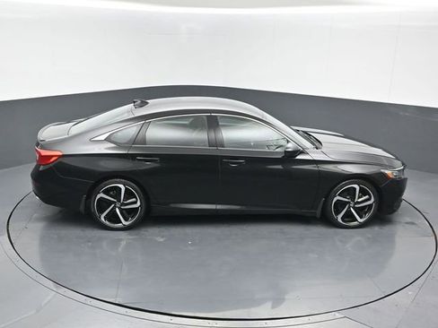 Used 2018 Honda Accord Sport image 16