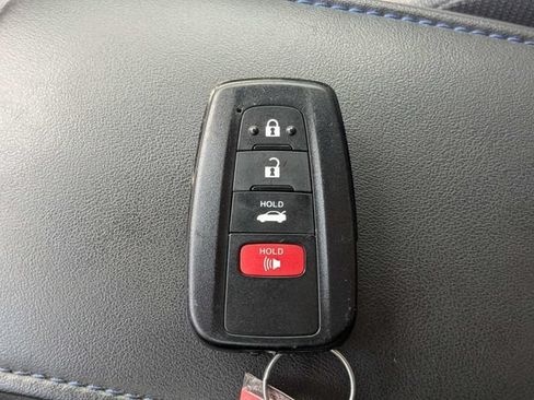 Used 2021 Toyota Corolla SE w/ SE Premium Package FWD image 26