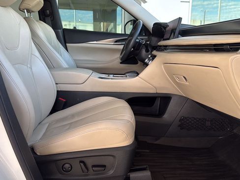 Used 2023 INFINITI QX60 Luxe w/ Cargo Package image 39