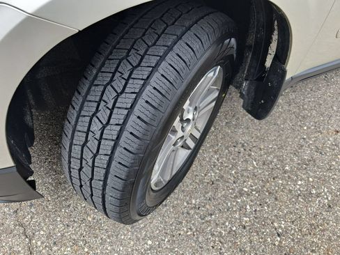Used 2016 Chevrolet Traverse LT FWD image 35