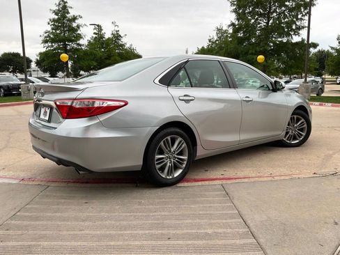 Used 2016 Toyota Camry SE FWD image 6