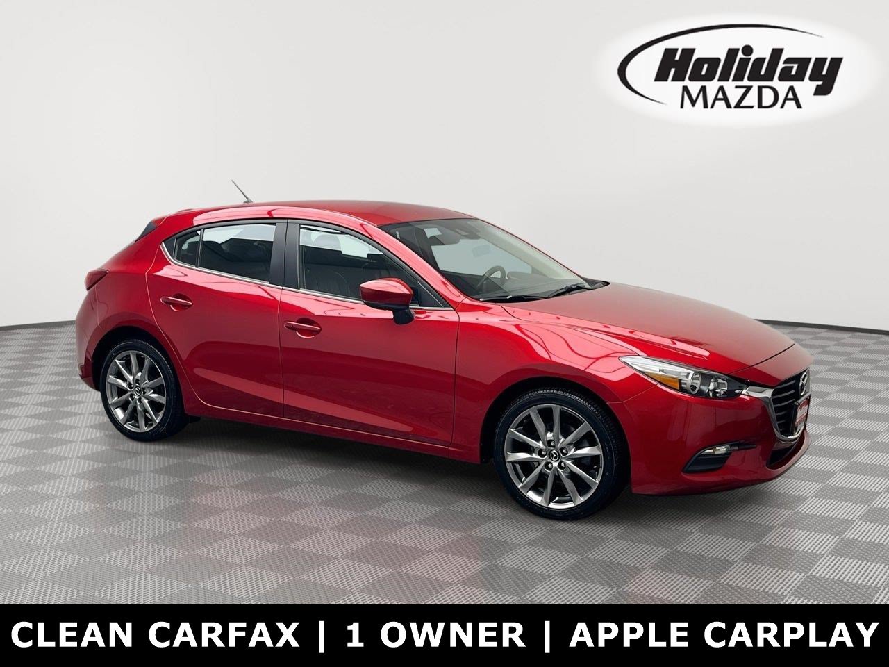 Used 2018 MAZDA MAZDA3 Touring FWD image 1