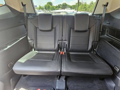 Used 2023 Volkswagen Atlas SE w/ Black Wheel Package FWD image 14