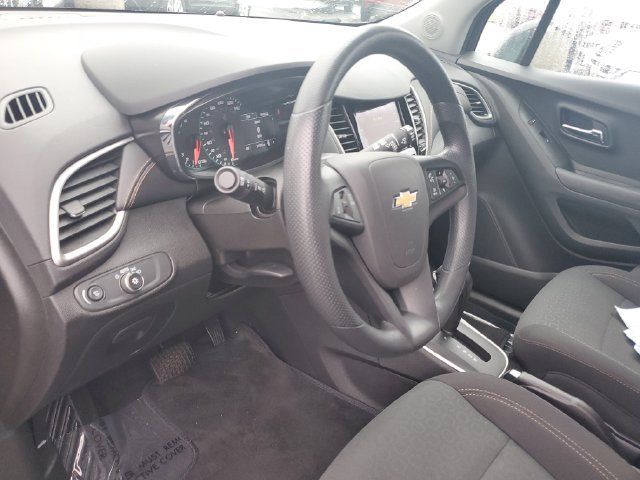 Used 2020 Chevrolet Trax LS w/ Tint and Cruise Package FWD image 18