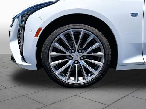 Used 2025 Cadillac CT5 Premium Luxury RWD image 11
