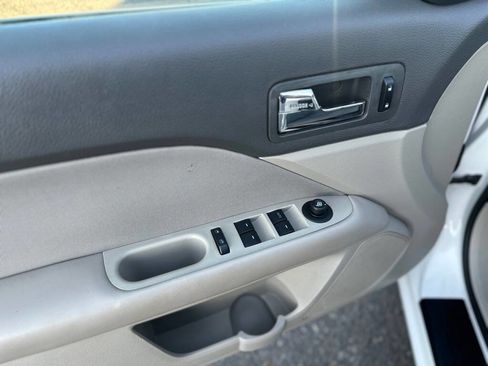 Used 2012 Ford Fusion SE image 13