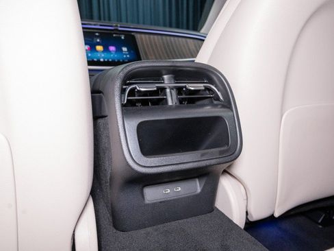 New 2026 Mercedes-Benz E 350 4MATIC Sedan image 23