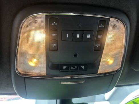 Used 2014 Jeep Grand Cherokee Summit image 32