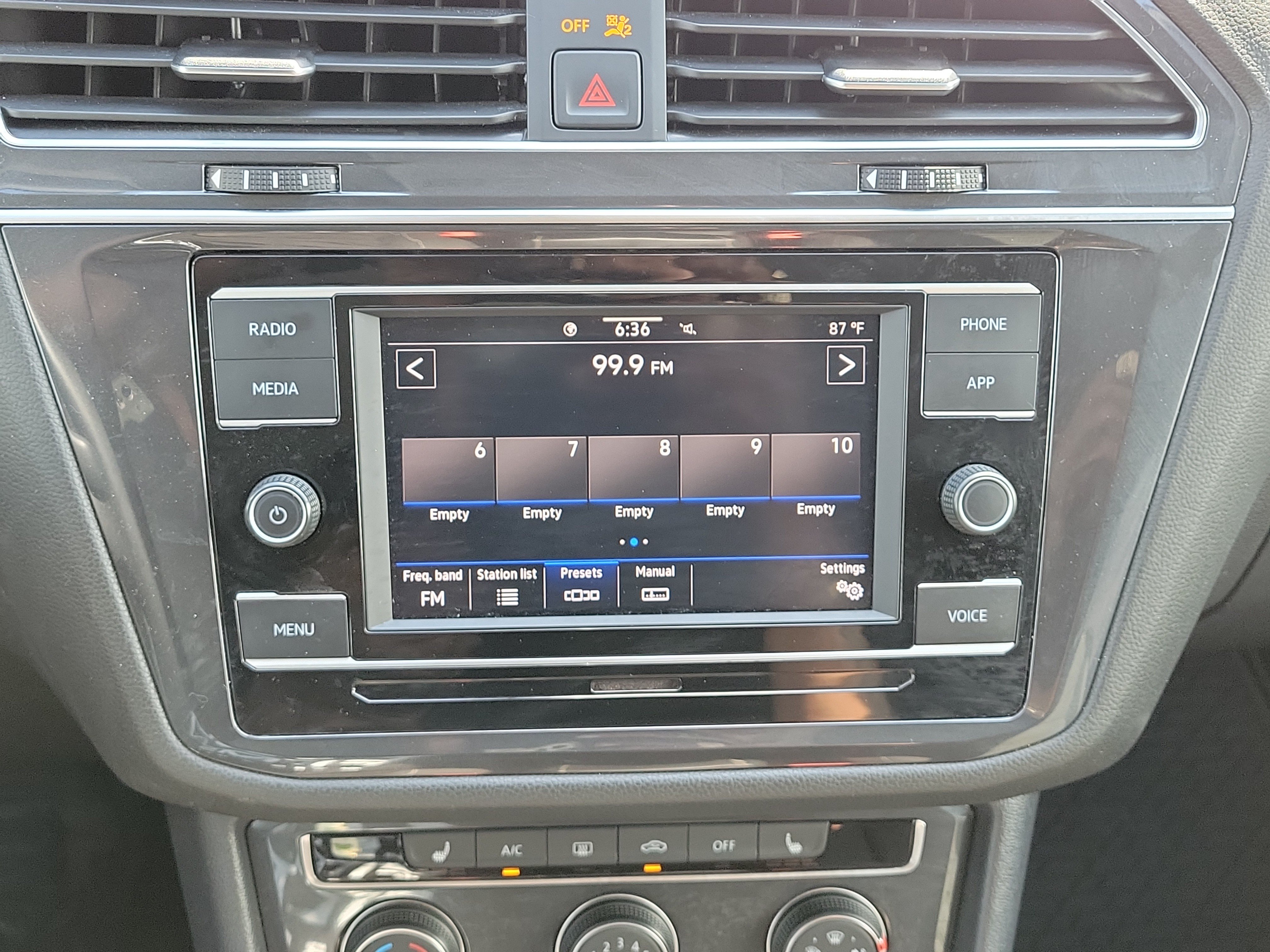Used 2022 Volkswagen Tiguan S FWD image 30