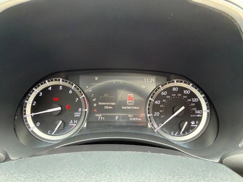 Used 2022 Toyota Highlander Limited AWD/4WD image 29