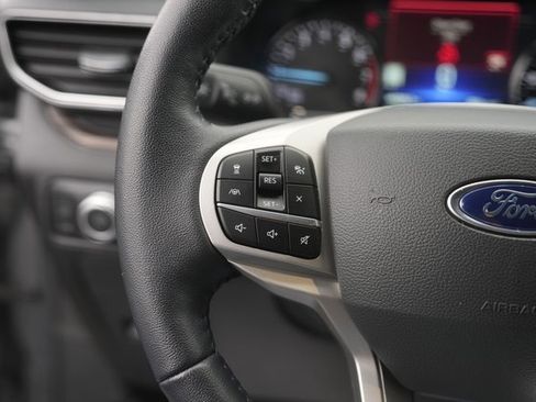 Certified 2022 Ford Explorer Limited w/ Equipment Group 301A image 22