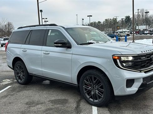 New 2025 Ford Expedition Platinum w/ Stealth Performance Package image 28