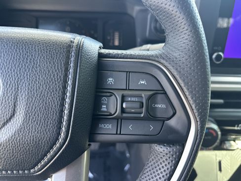 Used 2024 Toyota Tacoma SR5 w/ SR5 Upgrade Package image 33