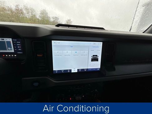 Used 2022 Ford Bronco Badlands image 37