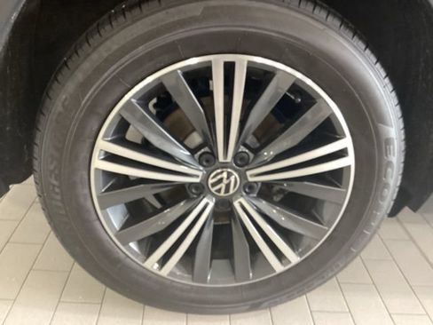 Certified 2024 Volkswagen Tiguan Wolfsburg Edition AWD/4WD image 26