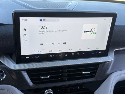 Used 2025 Ford Explorer Platinum w/ Ultimate Package image 27