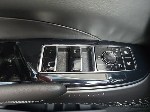 Used 2024 Cadillac Lyriq Luxury AWD/4WD image 22