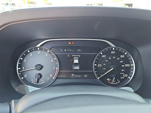 Used 2025 Nissan Frontier SV image 18