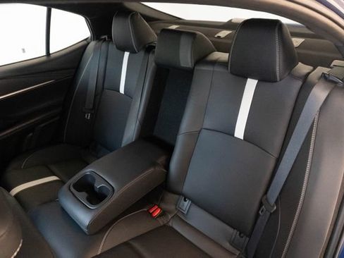Used 2025 Toyota Camry SE w/ Convenience Package FWD image 17