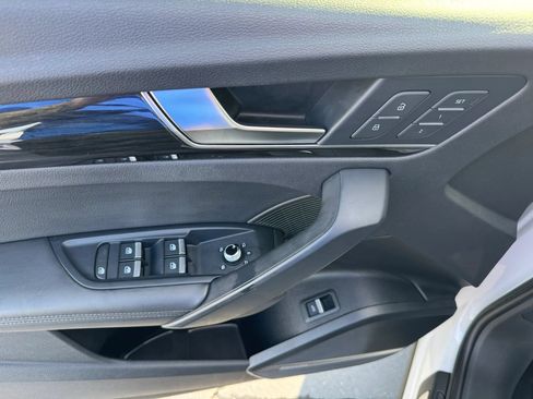 Used 2018 Audi Q5 Prestige w/ Prestige Package AWD/4WD image 9