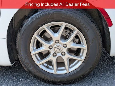 Used 2024 Chrysler Pacifica Touring-L FWD image 12