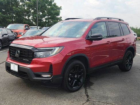 Certified 2024 Honda Passport Black Edition image 3