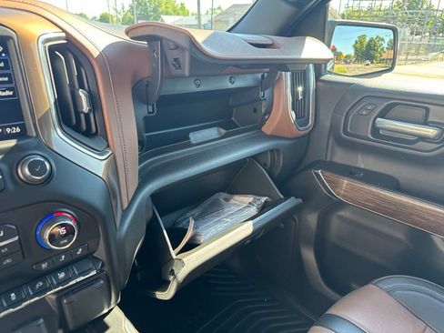 Used 2021 Chevrolet Silverado 1500 High Country AWD/4WD image 42