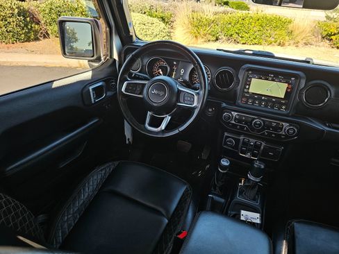 Used 2022 Jeep Gladiator Overland AWD/4WD image 27